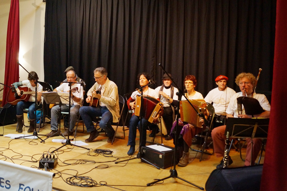 2013-11-23 veillee-cadanses-folk (137)