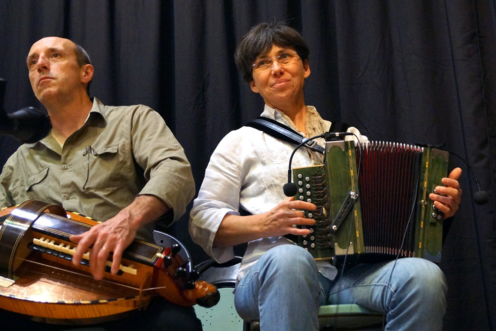 2013-11-23 veillee-cadanses-folk (167)